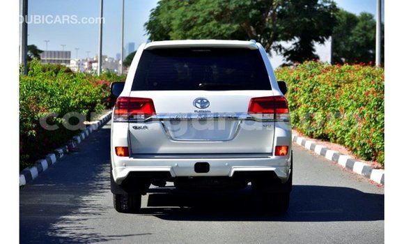 Buy Import Toyota Land Cruiser White Car in Import - Dubai in Bujumbura Buy Import Toyota Land Cruiser White Car in Import - Dubai in Bujumbura