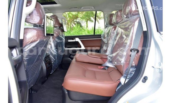 Buy Import Toyota Land Cruiser Other Car in Import - Dubai in Bujumbura Buy Import Toyota Land Cruiser Other Car in Import - Dubai in Bujumbura