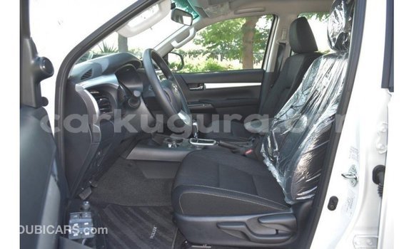 Buy Import Toyota Hilux White Car in Import - Dubai in Bujumbura Buy Import Toyota Hilux White Car in Import - Dubai in Bujumbura