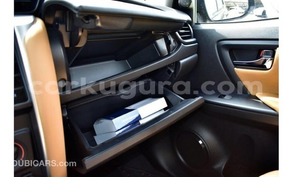 Acheter Import Voiture Toyota Fortuner Autre à Import - Dubai, Bujumbura Acheter Import Voiture Toyota Fortuner Autre à Import - Dubai, Bujumbura
