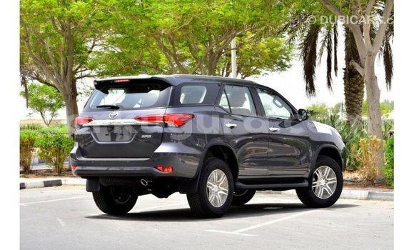 Acheter Import Voiture Toyota Fortuner Autre à Import - Dubai, Bujumbura Acheter Import Voiture Toyota Fortuner Autre à Import - Dubai, Bujumbura