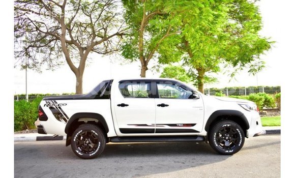 Acheter Import Voiture Toyota Hilux Blanc à Import - Dubai, Bujumbura Acheter Import Voiture Toyota Hilux Blanc à Import - Dubai, Bujumbura