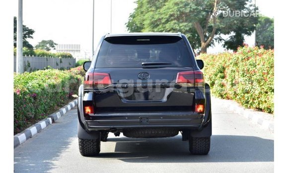 Buy Import Toyota Land Cruiser Black Car in Import - Dubai in Bujumbura Buy Import Toyota Land Cruiser Black Car in Import - Dubai in Bujumbura