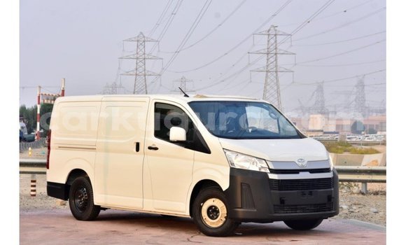 Buy Import Toyota Hiace White Car in Import - Dubai in Bujumbura Buy Import Toyota Hiace White Car in Import - Dubai in Bujumbura