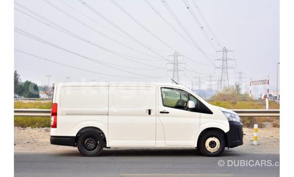 Buy Import Toyota Hiace White Car in Import - Dubai in Bujumbura Buy Import Toyota Hiace White Car in Import - Dubai in Bujumbura