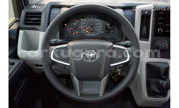 Buy Import Toyota Hiace White Car in Import - Dubai in Bujumbura Buy Import Toyota Hiace White Car in Import - Dubai in Bujumbura