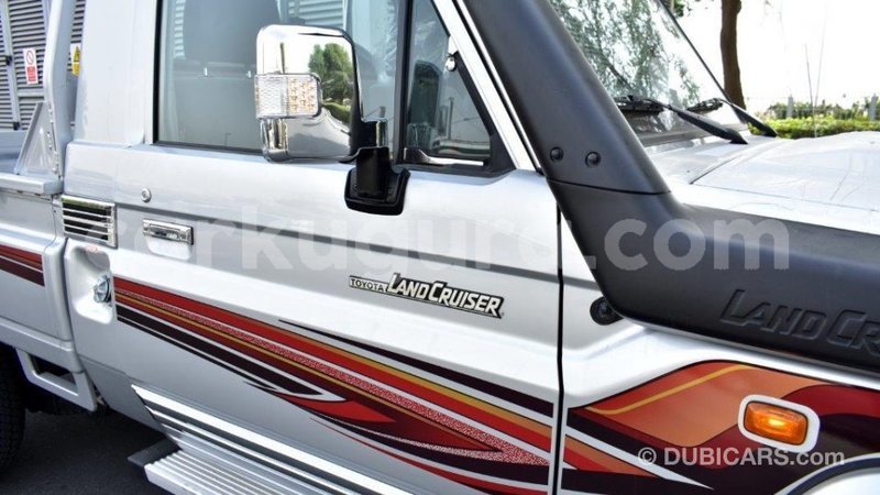 Big with watermark toyota land cruiser bujumbura import dubai 3619