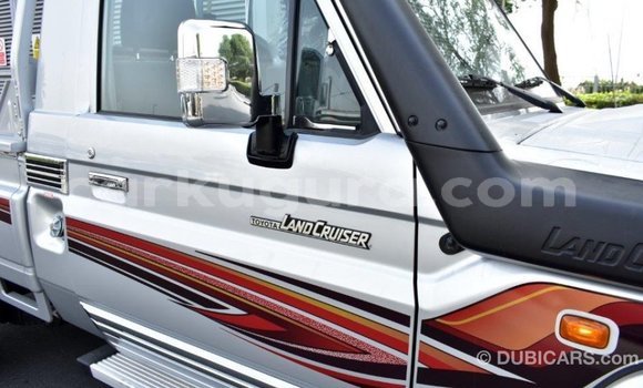 Buy Import Toyota Land Cruiser Other Car in Import - Dubai in Bujumbura Buy Import Toyota Land Cruiser Other Car in Import - Dubai in Bujumbura