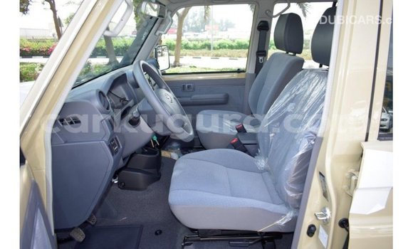 Buy Import Toyota Land Cruiser Beige Car in Import - Dubai in Bujumbura Buy Import Toyota Land Cruiser Beige Car in Import - Dubai in Bujumbura