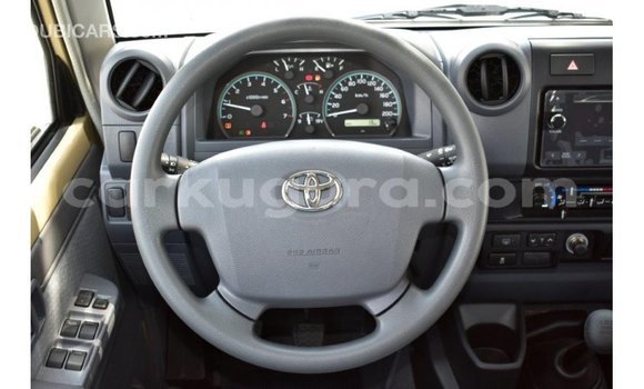 Buy Import Toyota Land Cruiser Beige Car in Import - Dubai in Bujumbura Buy Import Toyota Land Cruiser Beige Car in Import - Dubai in Bujumbura