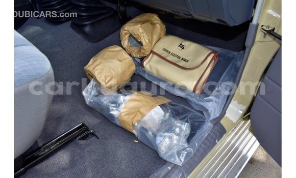 Buy Import Toyota Land Cruiser Beige Car in Import - Dubai in Bujumbura Buy Import Toyota Land Cruiser Beige Car in Import - Dubai in Bujumbura