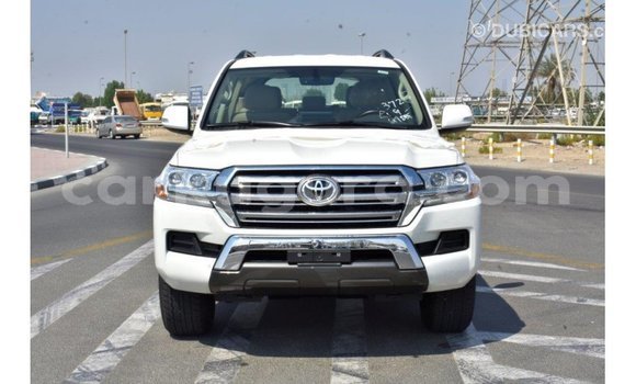 Buy Import Toyota Land Cruiser White Car in Import - Dubai in Bujumbura Buy Import Toyota Land Cruiser White Car in Import - Dubai in Bujumbura