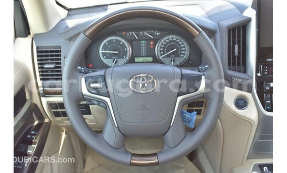 Buy Import Toyota Land Cruiser White Car in Import - Dubai in Bujumbura Buy Import Toyota Land Cruiser White Car in Import - Dubai in Bujumbura