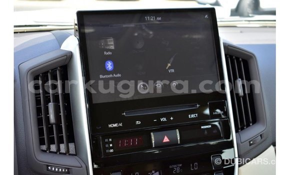 Buy Import Toyota Land Cruiser White Car in Import - Dubai in Bujumbura Buy Import Toyota Land Cruiser White Car in Import - Dubai in Bujumbura