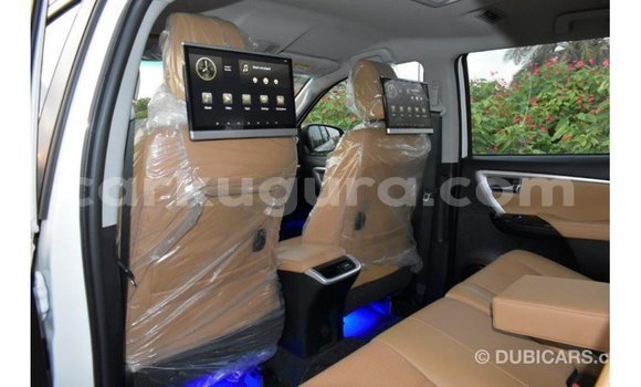 Buy Import Toyota Fortuner White Car in Import - Dubai in Bujumbura Buy Import Toyota Fortuner White Car in Import - Dubai in Bujumbura
