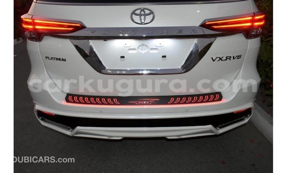 Buy Import Toyota Fortuner White Car in Import - Dubai in Bujumbura Buy Import Toyota Fortuner White Car in Import - Dubai in Bujumbura