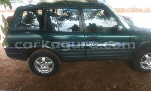 Buy Used Toyota RAV4 Green Car in Town hall in Bujumbura Buy Used Toyota RAV4 Green Car in Town hall in Bujumbura