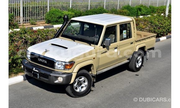 Acheter Import Voiture Toyota Land Cruiser Beige à Import - Dubai, Bujumbura Acheter Import Voiture Toyota Land Cruiser Beige à Import - Dubai, Bujumbura