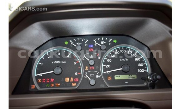 Acheter Import Voiture Toyota Land Cruiser Beige à Import - Dubai, Bujumbura Acheter Import Voiture Toyota Land Cruiser Beige à Import - Dubai, Bujumbura