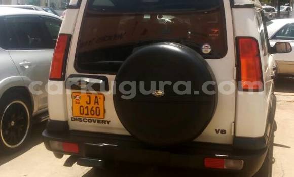 Buy Used Land Rover Discovery White Car in Town hall in Bujumbura Buy Used Land Rover Discovery White Car in Town hall in Bujumbura