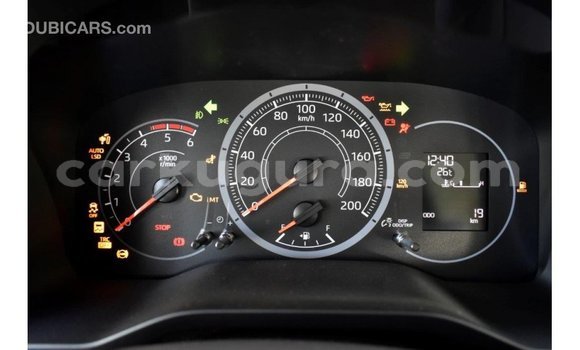 Acheter Import Voiture Toyota Hiace Blanc à Import - Dubai, Bujumbura Acheter Import Voiture Toyota Hiace Blanc à Import - Dubai, Bujumbura