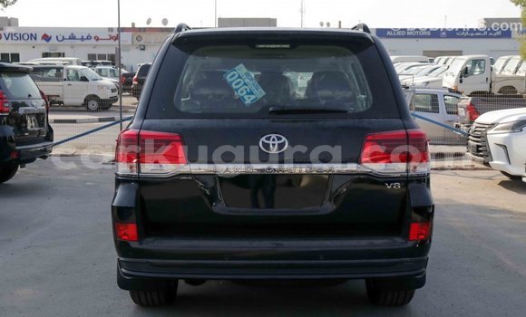 Acheter Import Voiture Toyota Land Cruiser Noir à Import - Dubai, Bujumbura Acheter Import Voiture Toyota Land Cruiser Noir à Import - Dubai, Bujumbura