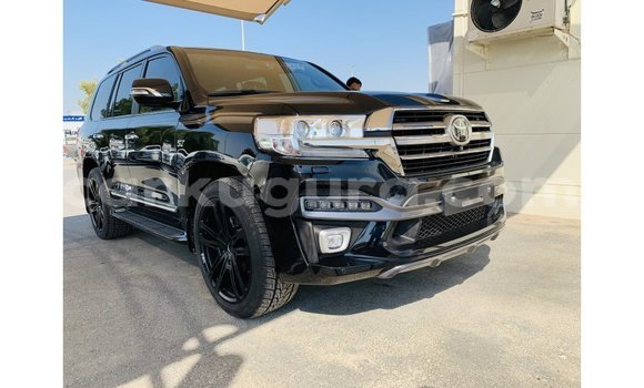 Acheter Import Voiture Toyota Land Cruiser Noir à Import - Dubai, Bujumbura Acheter Import Voiture Toyota Land Cruiser Noir à Import - Dubai, Bujumbura
