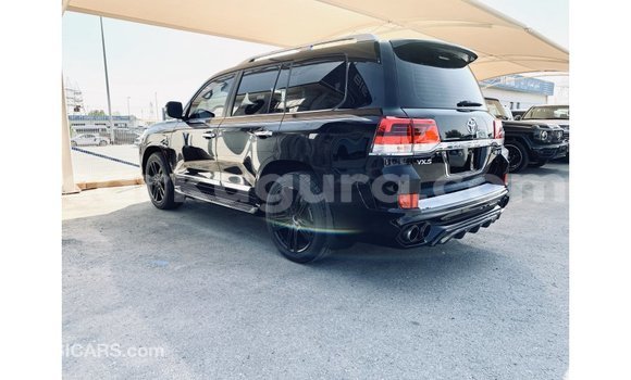 Acheter Import Voiture Toyota Land Cruiser Noir à Import - Dubai, Bujumbura Acheter Import Voiture Toyota Land Cruiser Noir à Import - Dubai, Bujumbura