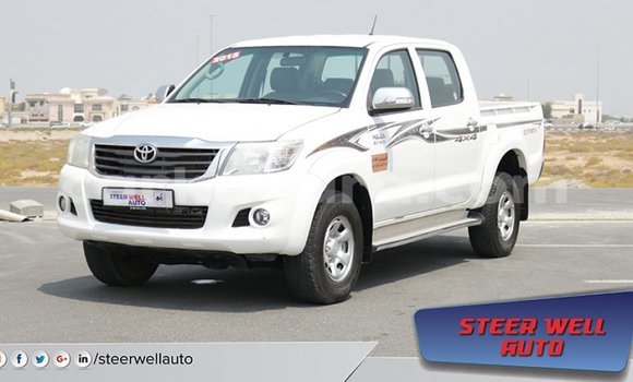 Acheter Import Voiture Toyota Hilux Blanc à Import - Dubai, Bujumbura Acheter Import Voiture Toyota Hilux Blanc à Import - Dubai, Bujumbura