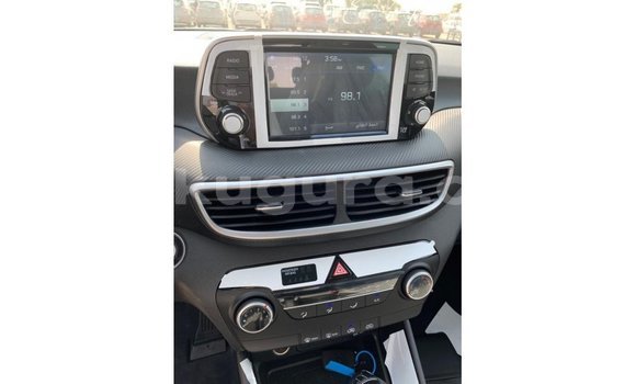 Nunua Imported Hyundai Tucson Nyeusi Gari ndani ya Import - Dubai nchini Bujumbura Nunua Imported Hyundai Tucson Nyeusi Gari ndani ya Import - Dubai nchini Bujumbura
