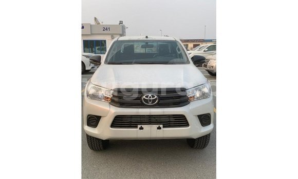 Nunua Imported Toyota Hilux Nyeupe Gari ndani ya Import - Dubai nchini Bujumbura Nunua Imported Toyota Hilux Nyeupe Gari ndani ya Import - Dubai nchini Bujumbura