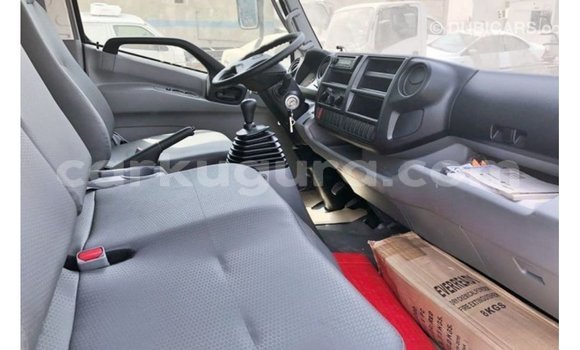 Acheter Import Utilitaire Hino 300 Series Blanc à Import - Dubai, Bujumbura Acheter Import Utilitaire Hino 300 Series Blanc à Import - Dubai, Bujumbura