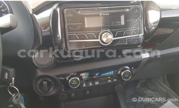 Nunua Imported Toyota Hilux Bluu Gari ndani ya Import - Dubai nchini Bujumbura Nunua Imported Toyota Hilux Bluu Gari ndani ya Import - Dubai nchini Bujumbura