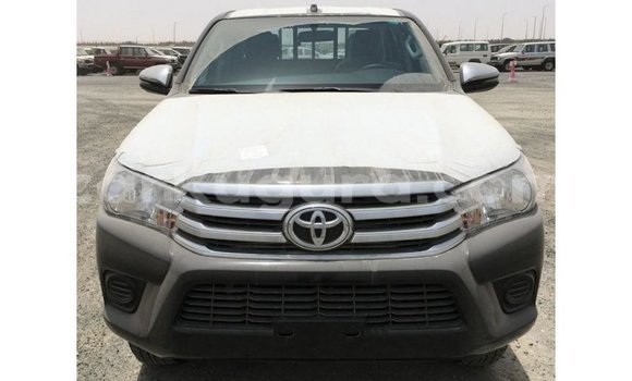 Nunua Imported Toyota Hilux Nyeusi Gari ndani ya Import - Dubai nchini Bujumbura Nunua Imported Toyota Hilux Nyeusi Gari ndani ya Import - Dubai nchini Bujumbura