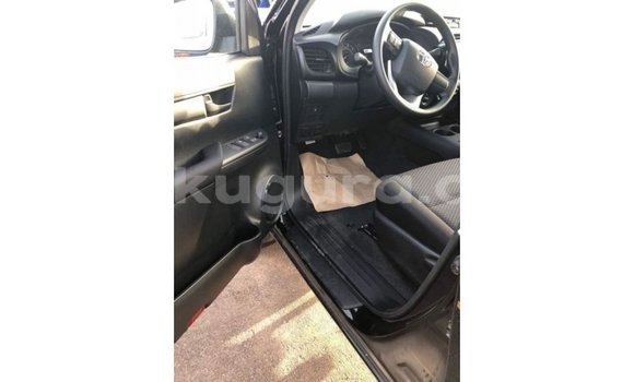 Nunua Imported Toyota Hilux Nyeusi Gari ndani ya Import - Dubai nchini Bujumbura Nunua Imported Toyota Hilux Nyeusi Gari ndani ya Import - Dubai nchini Bujumbura