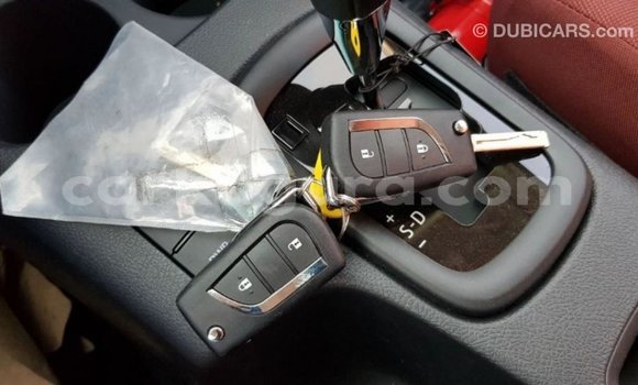 Nunua Imported Toyota Hilux Nyeusi Gari ndani ya Import - Dubai nchini Bujumbura Nunua Imported Toyota Hilux Nyeusi Gari ndani ya Import - Dubai nchini Bujumbura