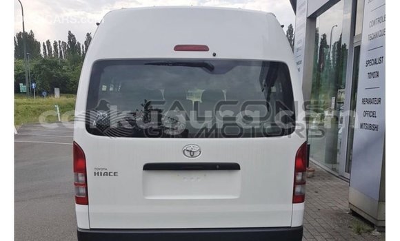 Nunua Imported Toyota Hiace Nyeupe Gari ndani ya Import - Dubai nchini Bujumbura Nunua Imported Toyota Hiace Nyeupe Gari ndani ya Import - Dubai nchini Bujumbura