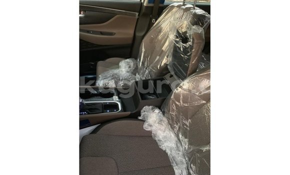 Nunua Imported Hyundai Santa Fe Nyeupe Gari ndani ya Import - Dubai nchini Bujumbura Nunua Imported Hyundai Santa Fe Nyeupe Gari ndani ya Import - Dubai nchini Bujumbura