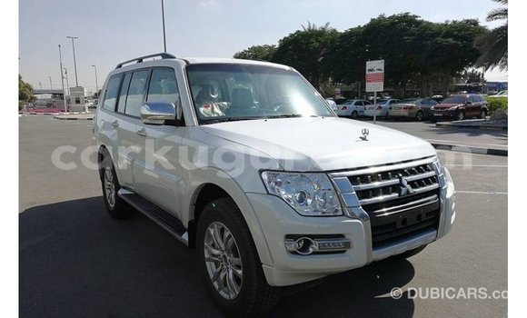 Nunua Imported Mitsubishi Pajero Nyeupe Gari ndani ya Import - Dubai nchini Bujumbura Nunua Imported Mitsubishi Pajero Nyeupe Gari ndani ya Import - Dubai nchini Bujumbura