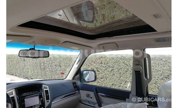 Nunua Imported Mitsubishi Pajero Nyeupe Gari ndani ya Import - Dubai nchini Bujumbura Nunua Imported Mitsubishi Pajero Nyeupe Gari ndani ya Import - Dubai nchini Bujumbura