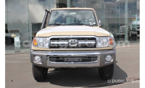 Nunua Imported Toyota Land Cruiser Beige Gari ndani ya Import - Dubai nchini Bujumbura Nunua Imported Toyota Land Cruiser Beige Gari ndani ya Import - Dubai nchini Bujumbura