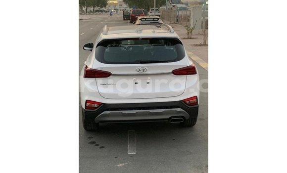 Nunua Imported Hyundai Santa Fe Nyeupe Gari ndani ya Import - Dubai nchini Bujumbura Nunua Imported Hyundai Santa Fe Nyeupe Gari ndani ya Import - Dubai nchini Bujumbura