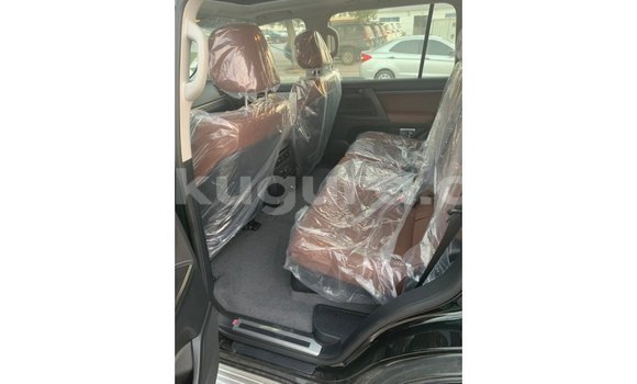 Nunua Imported Toyota Land Cruiser Nyeusi Gari ndani ya Import - Dubai nchini Bujumbura Nunua Imported Toyota Land Cruiser Nyeusi Gari ndani ya Import - Dubai nchini Bujumbura