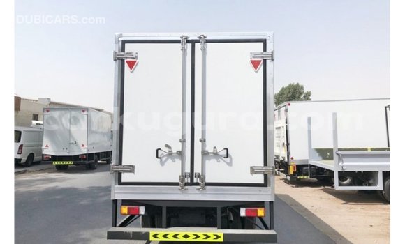 Buy Import Hino 300 Series White Truck in Import - Dubai in Bujumbura Buy Import Hino 300 Series White Truck in Import - Dubai in Bujumbura