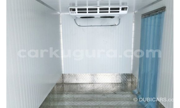 Nunua Imported Hino 300 Series Nyeupe Lori ndani ya Import - Dubai nchini Bujumbura Nunua Imported Hino 300 Series Nyeupe Lori ndani ya Import - Dubai nchini Bujumbura