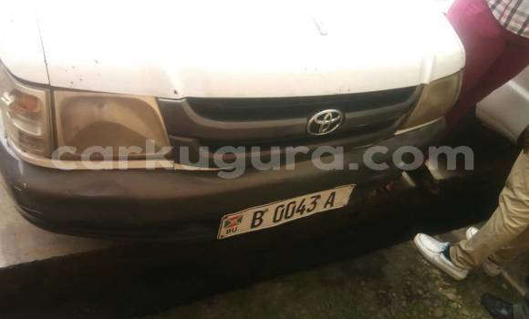 Buy Used Toyota Hilux White Car in Town hall in Bujumbura Buy Used Toyota Hilux White Car in Town hall in Bujumbura