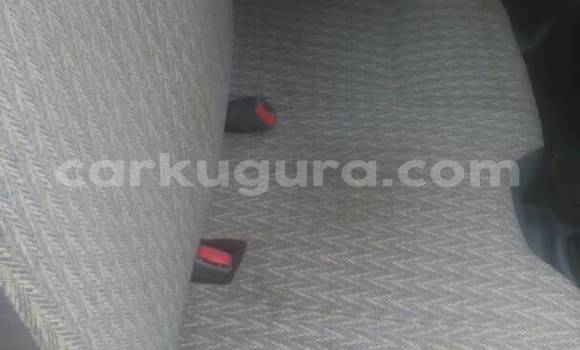 Buy Used Toyota Hilux White Car in Town hall in Bujumbura Buy Used Toyota Hilux White Car in Town hall in Bujumbura