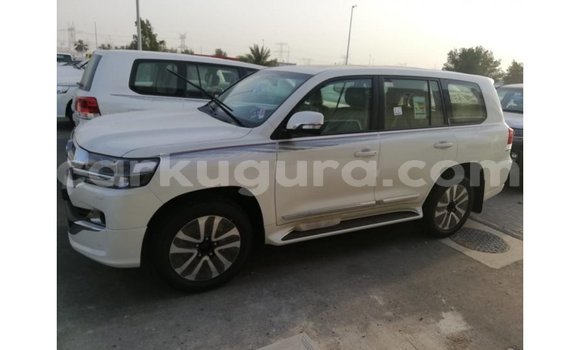 Buy Import Toyota Land Cruiser White Car in Import - Dubai in Bujumbura Buy Import Toyota Land Cruiser White Car in Import - Dubai in Bujumbura