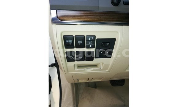 Buy Import Toyota Land Cruiser White Car in Import - Dubai in Bujumbura Buy Import Toyota Land Cruiser White Car in Import - Dubai in Bujumbura