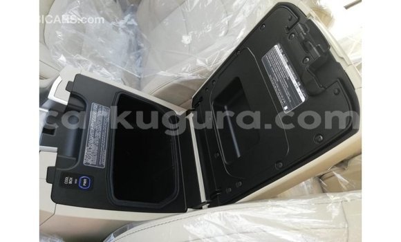 Buy Import Toyota Land Cruiser White Car in Import - Dubai in Bujumbura Buy Import Toyota Land Cruiser White Car in Import - Dubai in Bujumbura